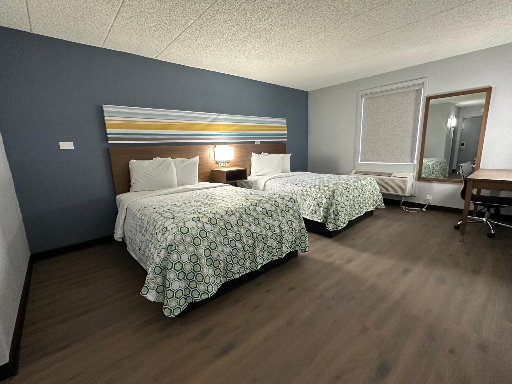 Hometowne Studios By Red Roof Richmond, Va - W Broad St Dumbarton Εξωτερικό φωτογραφία